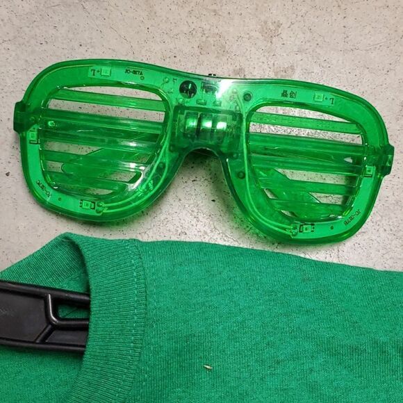 4for$20) Blarney stone, St Patrick's t-shirt, blarney stone by Guinness - Picture 6 of 8